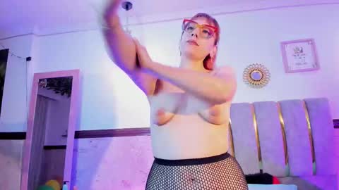  Alicia  online show from November 14, 2025, 11:53 am