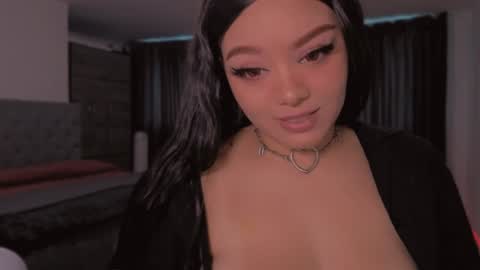 aliciawonderland__ online show from February 3, 2025, 3:49 pm