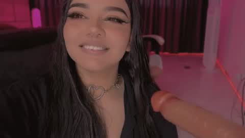 aliciawonderland__ online show from February 18, 2025, 6:37 pm