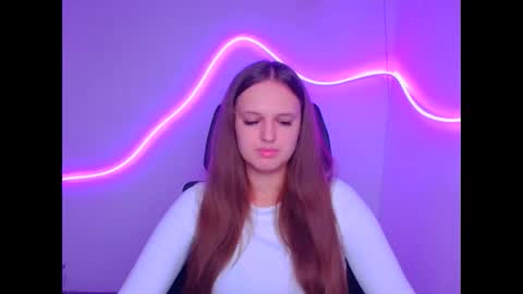 Alicie online show from September 19, 2025, 11:11 am