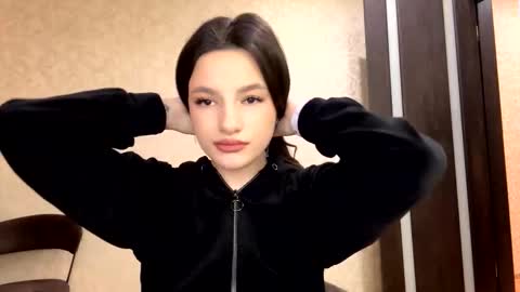 Niki online show from March 1, 2026, 5:04 pm