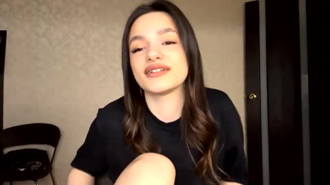 Niki online show from March 16, 2026, 3:49 pm