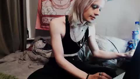 Alien Bella online show from July 26, 2026, 9:11 pm