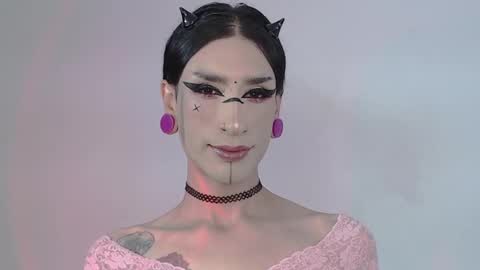     online show from September 25, 2025, 8:56 pm