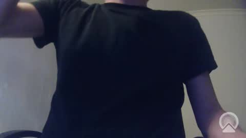 Snapshot of aligator2001 chatting on October 29, 2025, 6:31 pm daddy online show from October 29, 2025, 6:31 pm