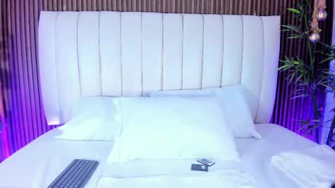 Snapshot of alihamilton_ chatting on September 24, 2025, 11:08 pm Aliha online show from September 24, 2025, 11:08 pm