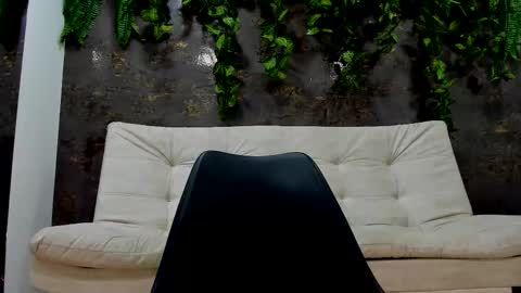 Alice online show from December 16, 2025, 3:17 pm