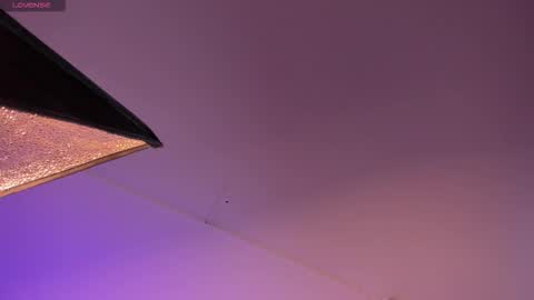 Alice online show from December 19, 2025, 8:05 pm