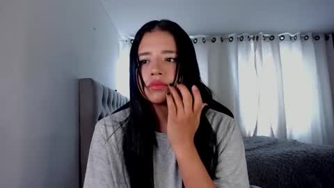 aliice_walker_ online show from March 9, 2026, 5:06 pm