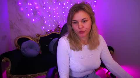 aliiciamoon online show from February 11, 2026, 2:55 pm