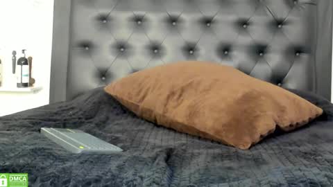 alika_jonhson_ online show from April 2, 2026, 1:14 am