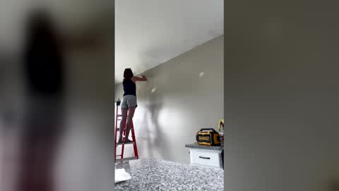 Snapshot of alikat2024 chatting on April 15, 2026, 5:42 pm alikat2024 online show from April 15, 2026, 5:42 pm