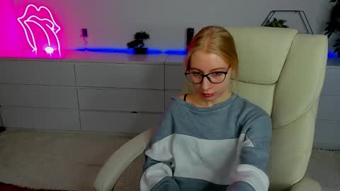 Alina online show from September 26, 2025, 5:44 am