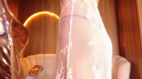 alina_b_ online show from May 8, 2026, 8:14 pm