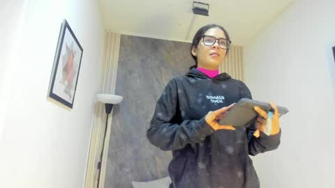 alina online show from April 30, 2026, 11:27 am