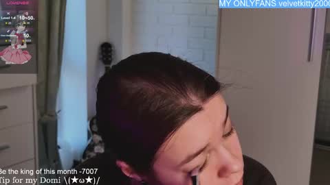 Snapshot of alinabae chatting on February 28, 2025, 1:03 pm Alina and Ben online show from February 28, 2025, 1:03 pm