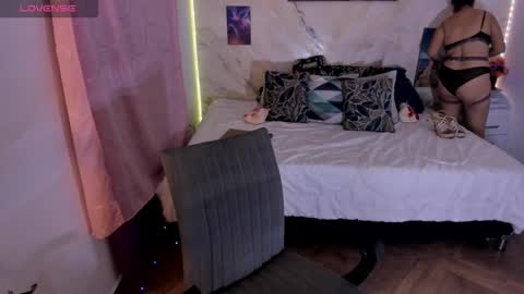 alinabozz1 online show from January 6, 2026, 1:31 am