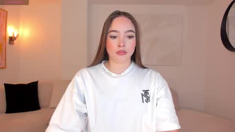 alinakravitz_ online show from February 24, 2026, 11:52 am