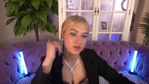 Alina online show from June 9, 2026, 7:25 pm