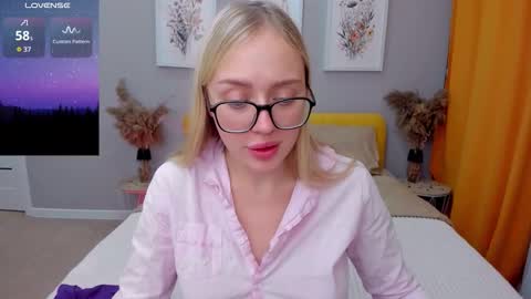 Snapshot of alinaocean chatting on November 16, 2025, 8:25 pm alinaocean online show from November 16, 2025, 8:25 pm