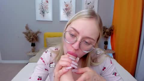 Snapshot of alinaocean chatting on November 26, 2025, 8:04 am alinaocean online show from November 26, 2025, 8:04 am