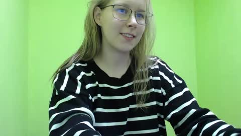 alinasei online show from June 1, 2026, 5:53 am