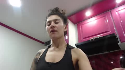 alipetite online show from May 1, 2026, 11:09 pm