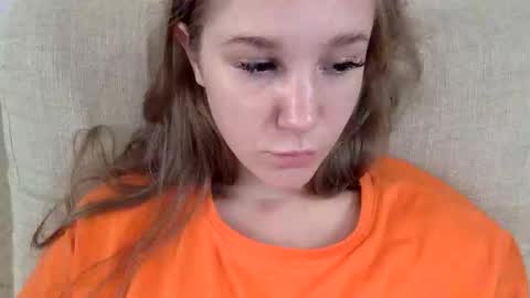 alisa0258 online show from September 14, 2025, 2:05 pm