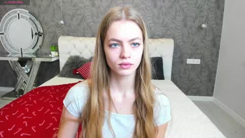 alisa_glamur online show from December 11, 2024, 12:02 pm