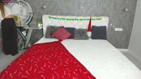 alisa_glamur online show from December 14, 2024, 4:31 pm