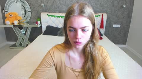 alisa_glamur online show from January 5, 2025, 11:26 am