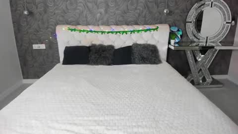 alisa_glamur online show from January 14, 2025, 1:28 pm