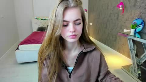 alisa_glamur online show from February 11, 2025, 1:41 pm