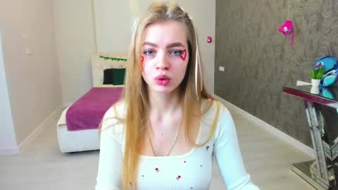 alisa_glamur online show from February 14, 2025, 10:49 am