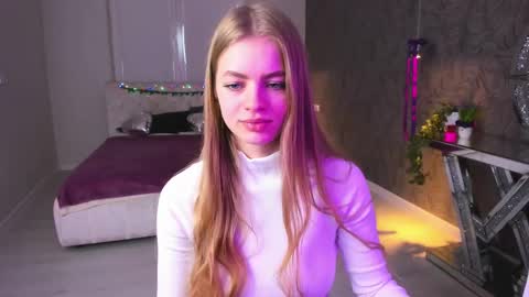 alisa_glamur online show from February 25, 2025, 2:00 pm