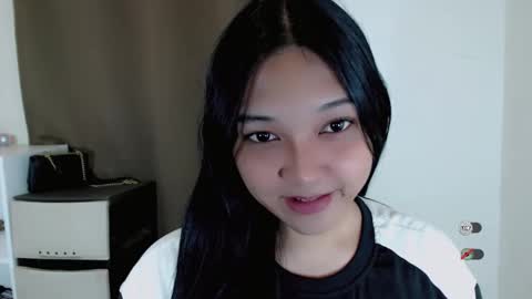 Shanti xhey online show from March 4, 2026, 2:56 pm