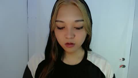 Snapshot of alisa_kiss_ chatting on April 26, 2026, 11:46 pm Shanti xhey online show from April 26, 2026, 11:46 pm