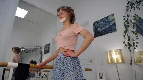 Alisa online show from September 12, 2025, 11:10 am