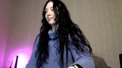 alisaadoll online show from October 13, 2025, 2:17 pm