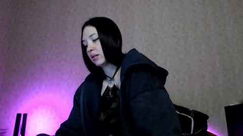 alisaadoll online show from November 9, 2025, 1:09 pm