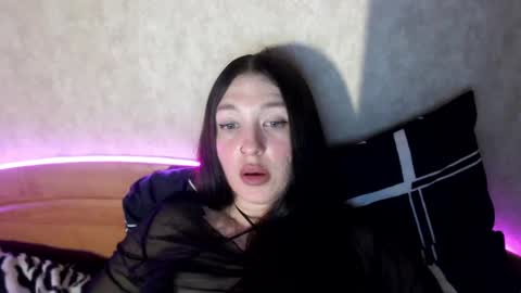 alisaadoll online show from May 6, 2026, 1:49 pm