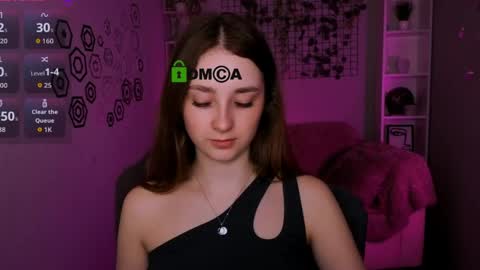 Alisa online show from May 7, 2026, 7:19 pm