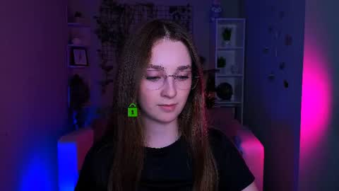 Alisa online show from June 18, 2026, 7:07 pm