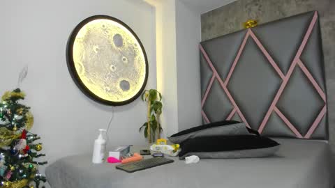 alise_mason online show from January 6, 2026, 12:03 am