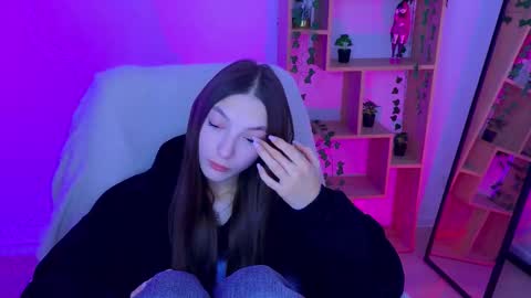 Snapshot of alisemeaw chatting on October 8, 2025, 6:11 am Alise online show from October 8, 2025, 6:11 am