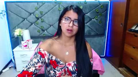 alisha_gamskar13 online show from April 30, 2026, 2:12 pm