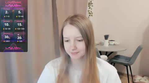 Snapshot of alisha_ley chatting on October 14, 2025, 11:44 am Alya online show from October 14, 2025, 11:44 am