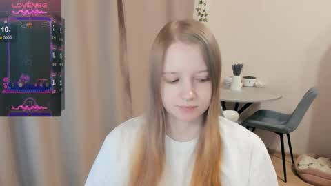 Snapshot of alisha_ley chatting on October 14, 2025, 11:49 pm Alya online show from October 14, 2025, 11:49 pm