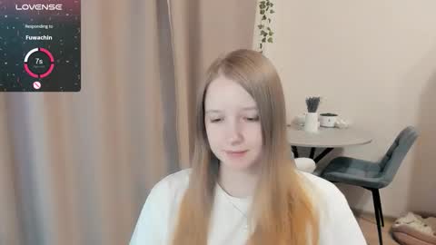 Snapshot of alisha_ley chatting on October 17, 2025, 10:34 pm Alya online show from October 17, 2025, 10:34 pm