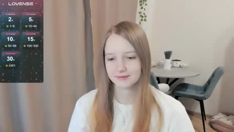 Snapshot of alisha_ley chatting on October 18, 2025, 12:06 pm Alya online show from October 18, 2025, 12:06 pm